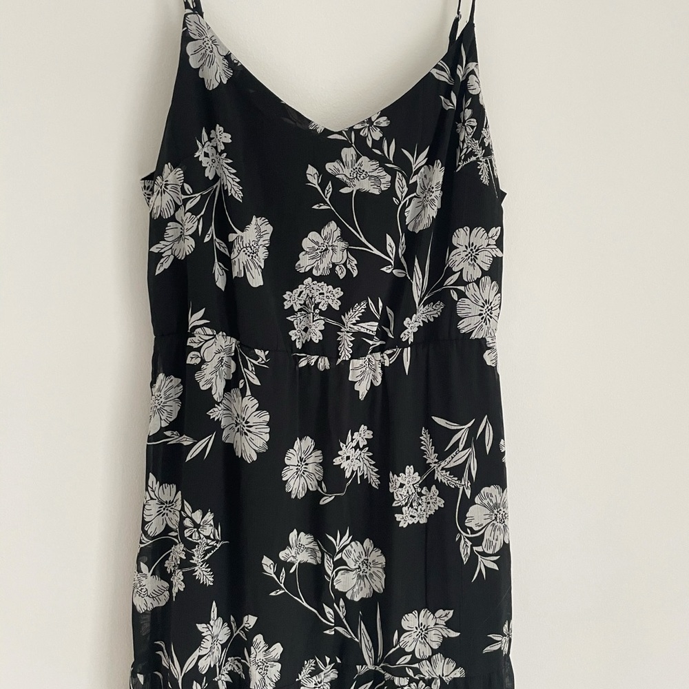 Black floral flowly dress by j crew - Picture 2 of 3
